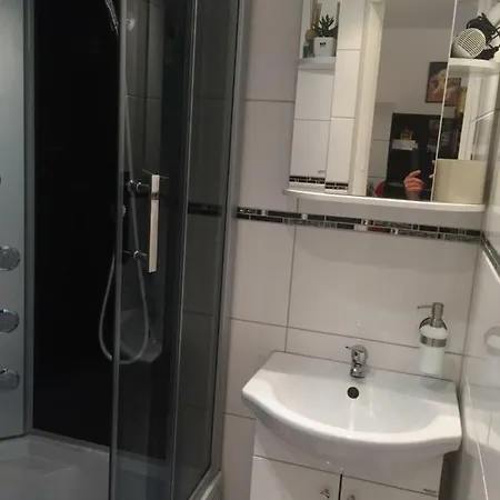 Apartment Odra 10 *